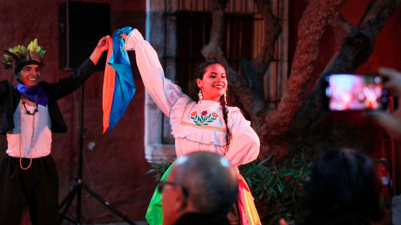 Ballet Folclórico  de la UCSM rindió homenaje a la Ciudad Blanca por su 485 aniversario de Fundación Española
